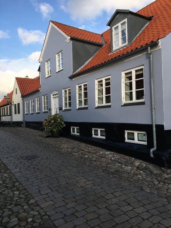 Апартаменты Ebeltoft Centrum Экстерьер фото
